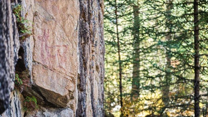 走近甘孜巖畫(huà)